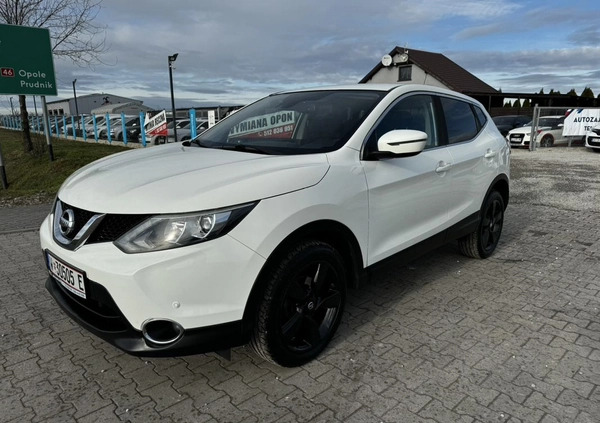 Nissan Qashqai cena 45999 przebieg: 196000, rok produkcji 2015 z Tychowo małe 301